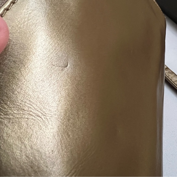 Hobo Rylan Leather Wristlet - Picture 14 of 15